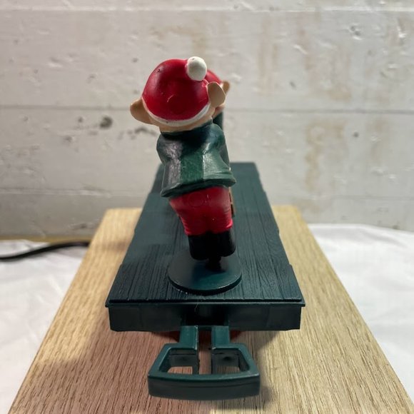 1993 Toy State Christmas Magic Train Sled Elves Car Move Back & Fourth - Picture 5 of 8